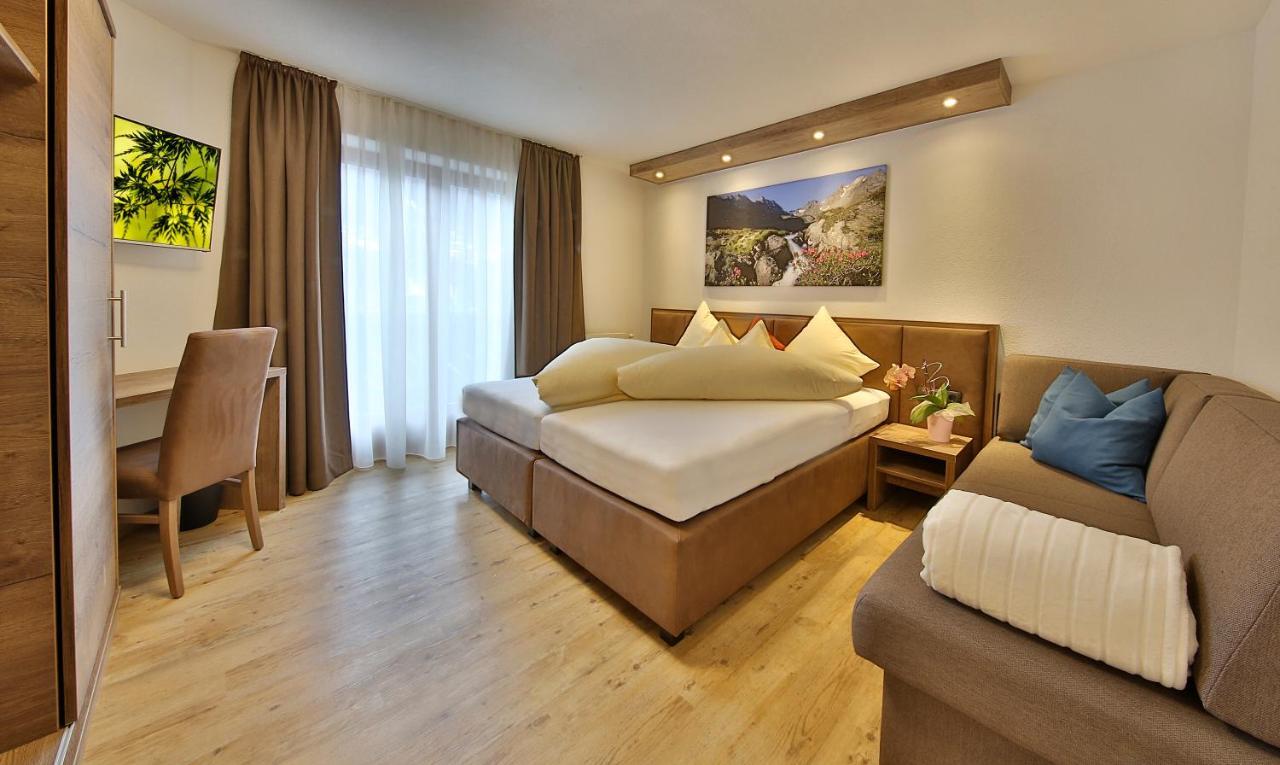 Hotel Garni Fiegl Apart Sölden Habitación foto